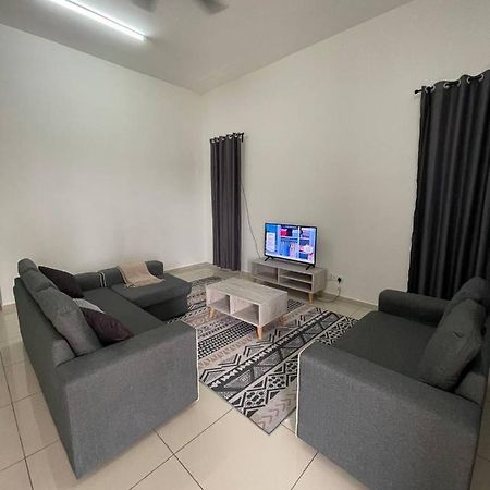 Bungalow Homestay Jasin Perdana Екстериор снимка