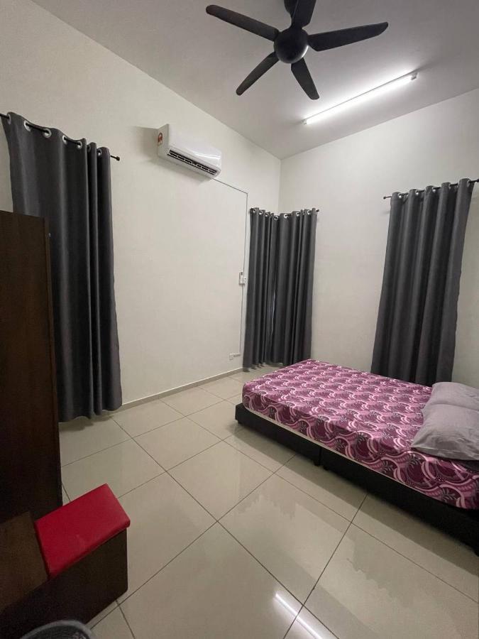 Bungalow Homestay Jasin Perdana Екстериор снимка